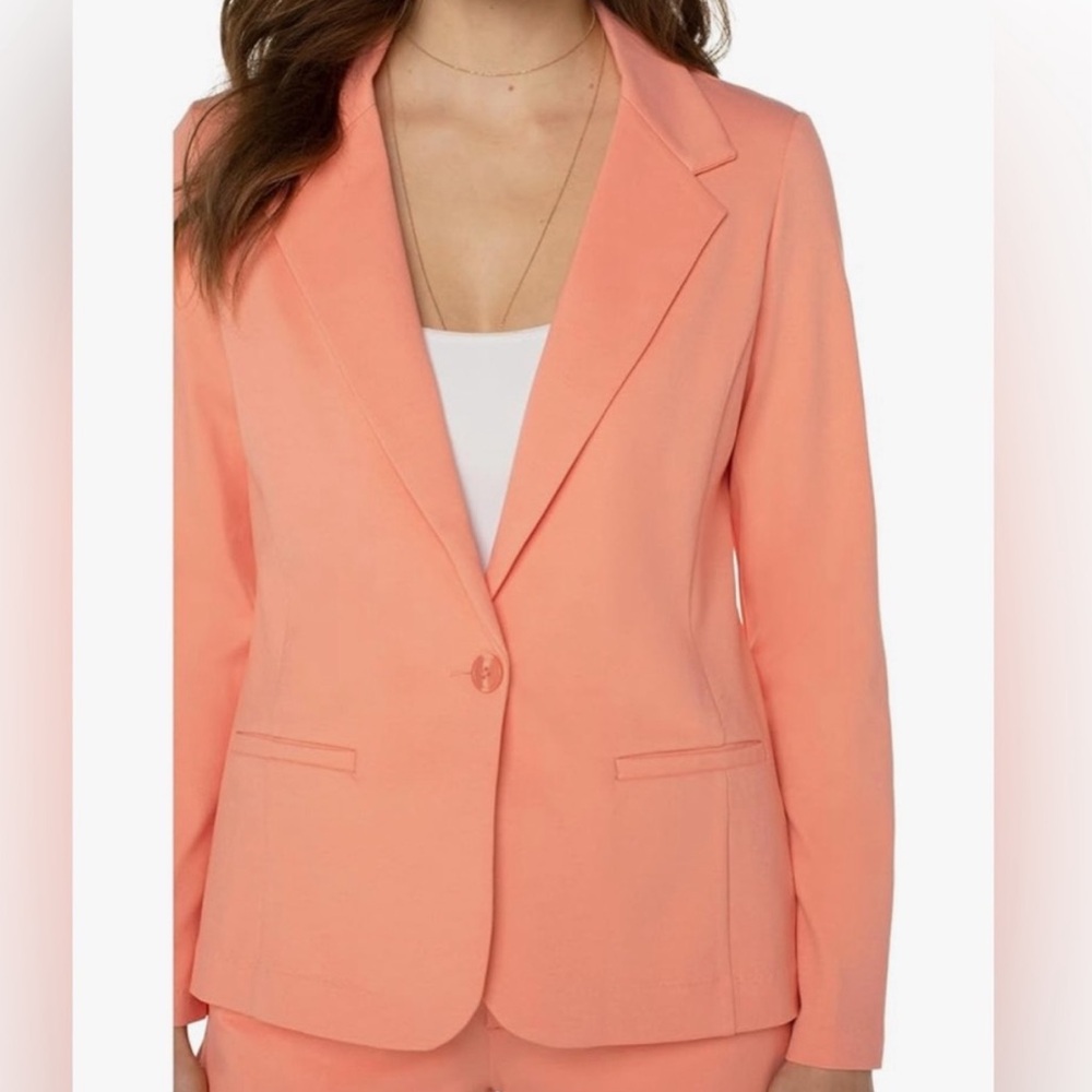 Liverpool Fitted blazer in cantaloupe peach — Size Large — NWT